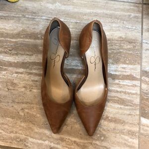 Jessica Simpson pointy toe pump